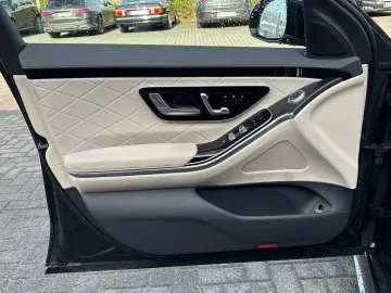 MERCEDES-BENZ S 400 d 4M AMG Night Head-Up Panorama Massage