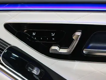 MERCEDES-BENZ S 500L 4Matic AMG Line Chauffeur Execu…