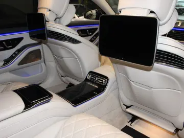 MERCEDES-BENZ S 500L 4Matic AMG Line Chauffeur Execu…
