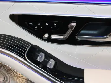 MERCEDES-BENZ S 500L 4Matic AMG Line Chauffeur Execu…
