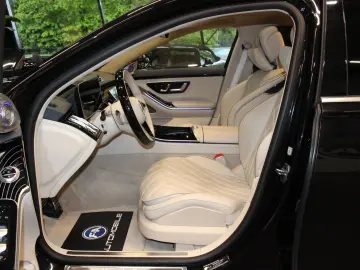 MERCEDES-BENZ S 500L 4Matic AMG Line Chauffeur Execu…