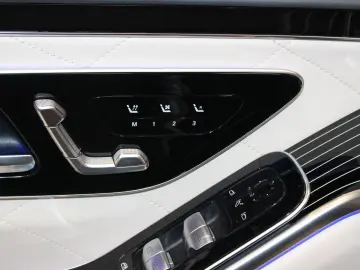 MERCEDES-BENZ S 500L 4Matic AMG Line Chauffeur Execu…