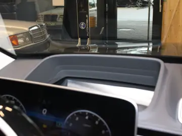 MERCEDES-BENZ S 500L 4Matic AMG Line Chauffeur Execu…