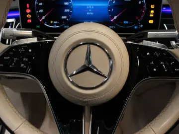 MERCEDES-BENZ S 500L 4Matic AMG Line Chauffeur Execu…