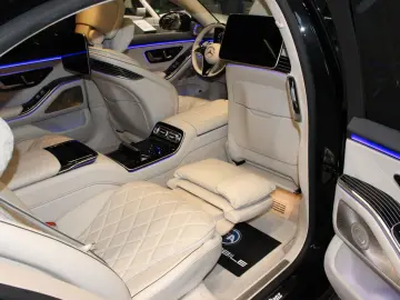 MERCEDES-BENZ S 500L 4Matic AMG Line Chauffeur Execu…