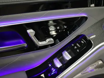 MERCEDES-BENZ S 400d 4M L AMG Exclusiv Chaffeur 3D 4…