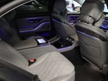 MERCEDES-BENZ S 400d 4M L AMG Exclusiv Chaffeur 3D 4…