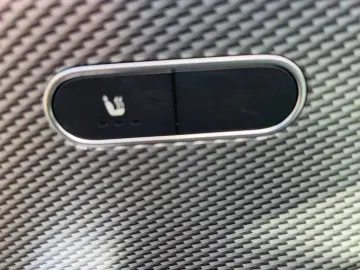 MERCEDES-BENZ CLA 250 e Progressive Navi Pano LED R-Kam