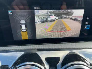 MERCEDES-BENZ CLA 250 e Progressive Navi Pano LED R-Kam