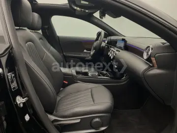 MERCEDES-BENZ CLA 250e Coupe NIGHT PANO DISTR. 360