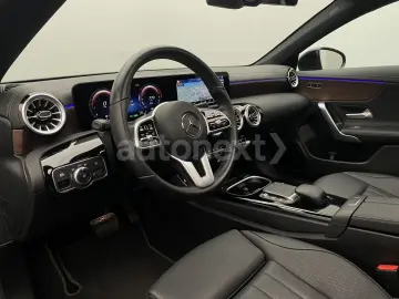 MERCEDES-BENZ CLA 250e Coupe NIGHT PANO DISTR. 360
