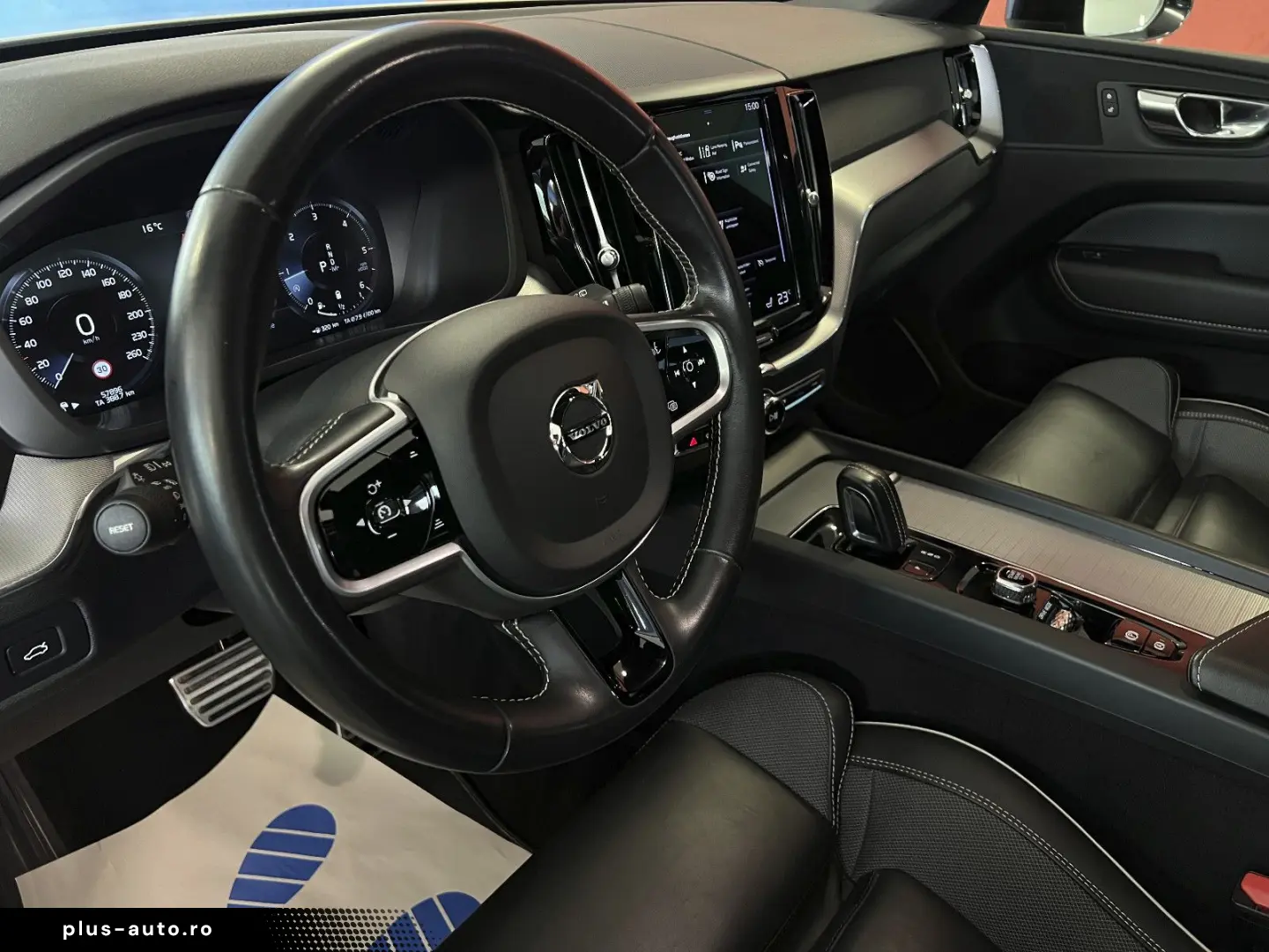 VOLVO XC60 R Design LED KAMERA LEDER MEMORY SPURASSIST