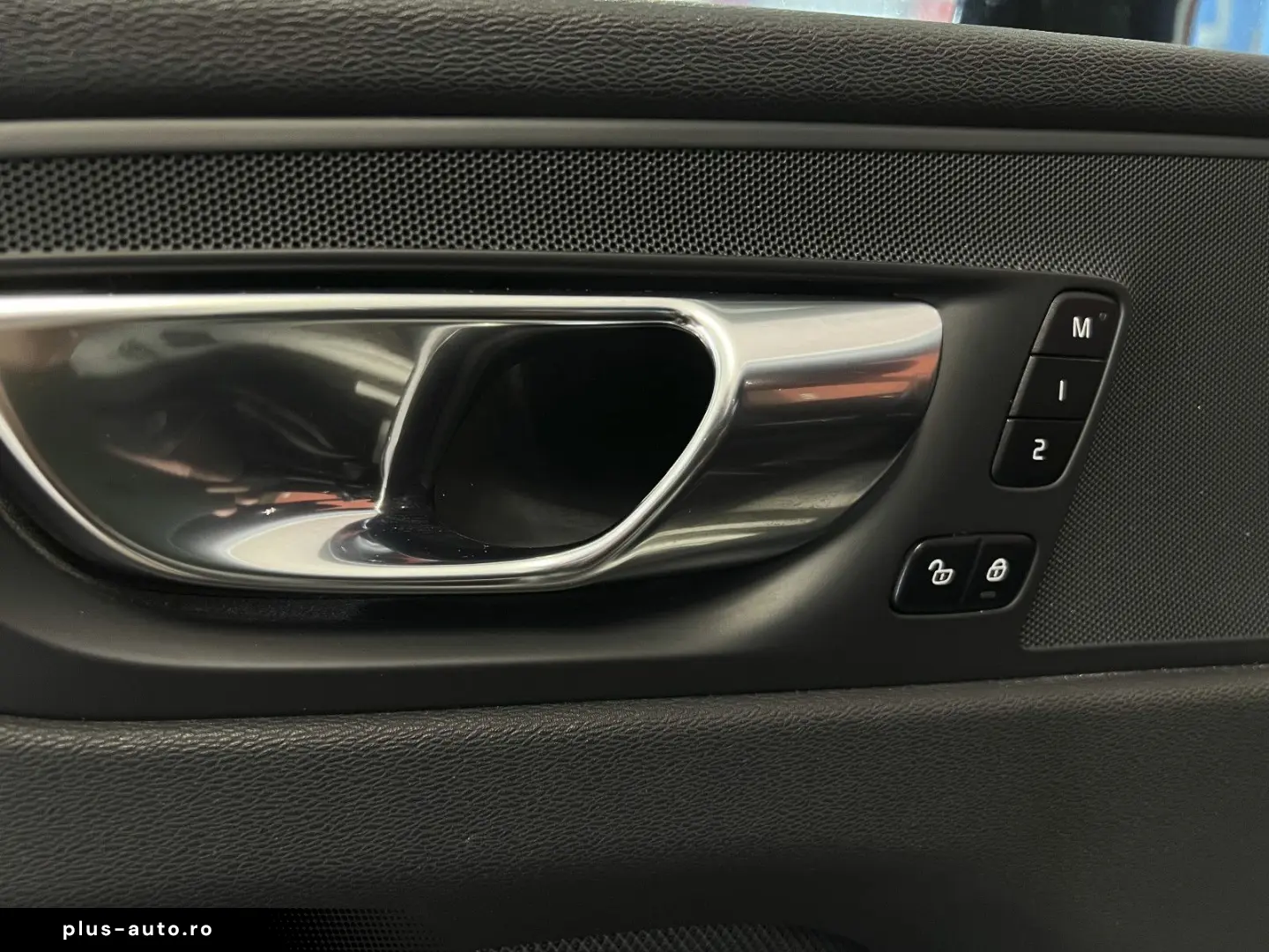 VOLVO XC60 R Design LED KAMERA LEDER MEMORY SPURASSIST