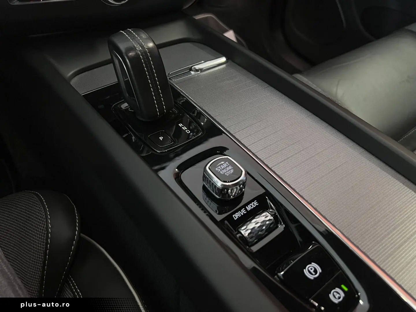 VOLVO XC60 R Design LED KAMERA LEDER MEMORY SPURASSIST