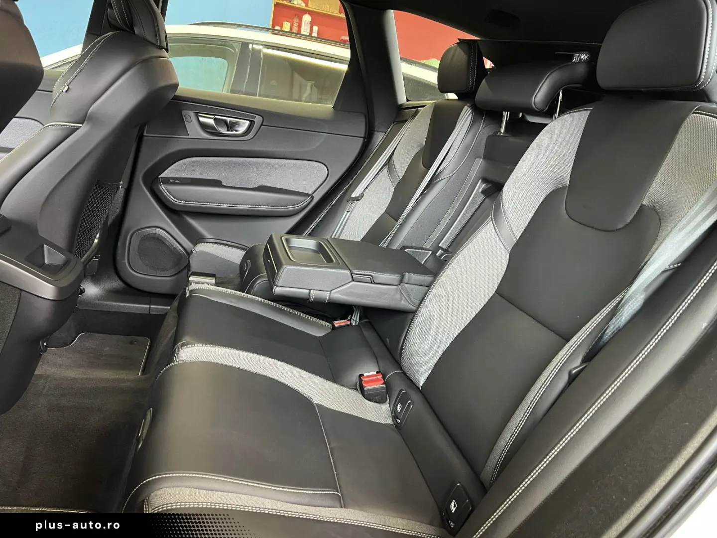 VOLVO XC60 R Design LED KAMERA LEDER MEMORY SPURASSIST