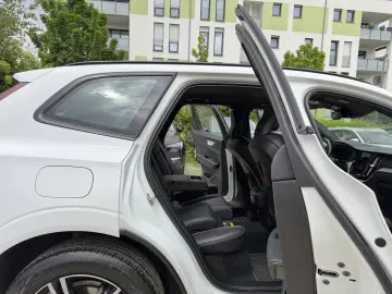 VOLVO XC60 R Design LED KAMERA LEDER MEMORY SPURASSIST