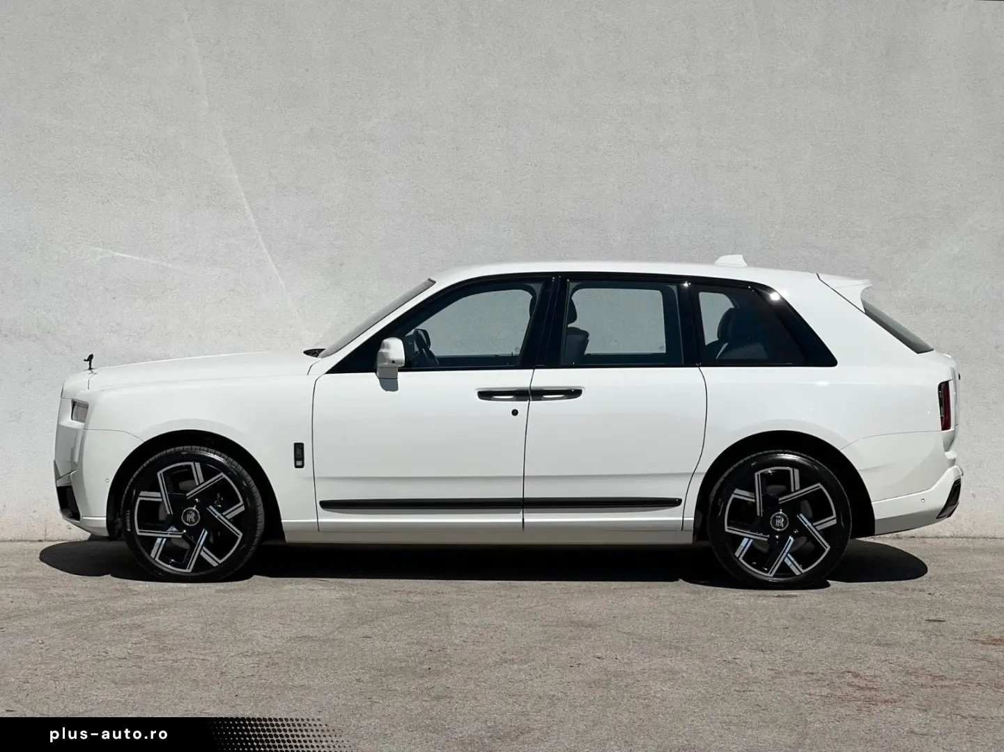 ROLLS-ROYCE Cullinan 2024 — imagine 3