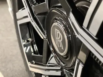 ROLLS ROYCE Cullinan Black Badge Série II