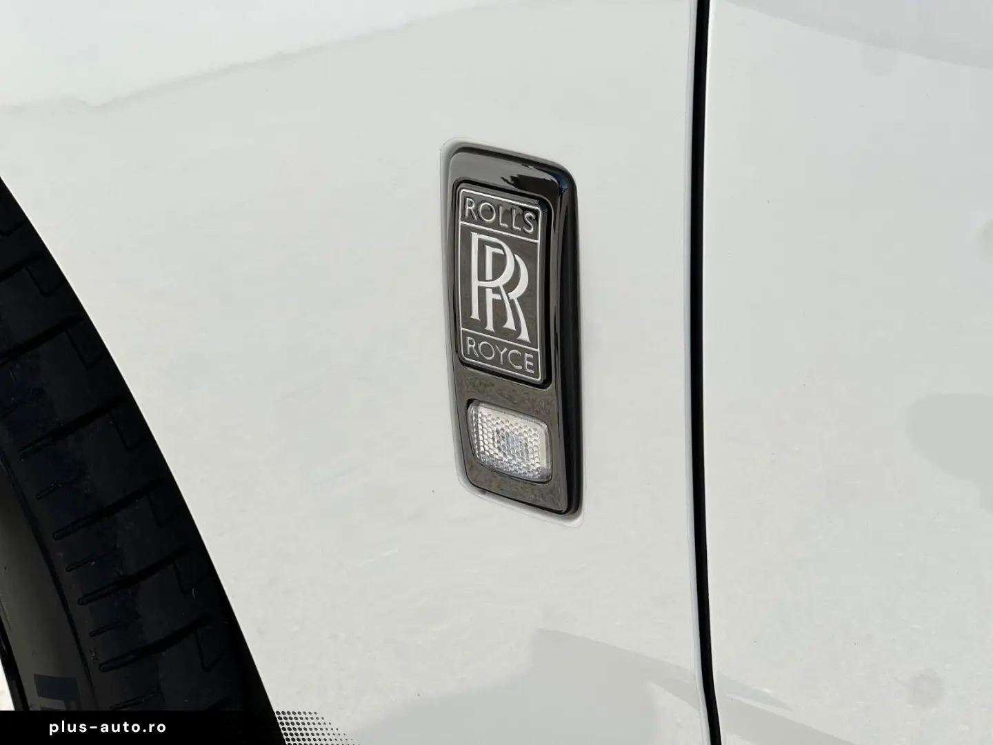 ROLLS-ROYCE Cullinan 2024 — imagine 12