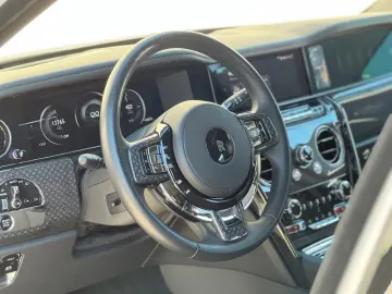 ROLLS ROYCE Cullinan Black Badge Série II