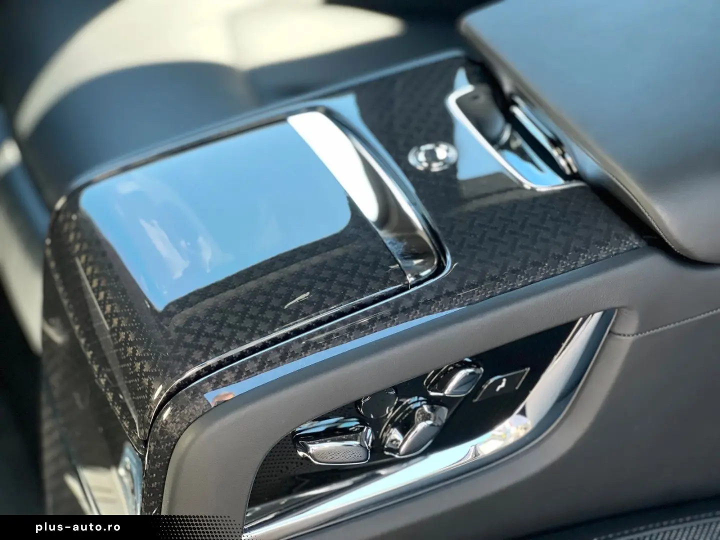 ROLLS-ROYCE Cullinan 2024 — imagine 21