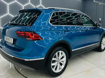 VOLKSWAGEN TIGUAN 2018 2.0i E6 4X4 Garantie 12 Luni Rate Ava