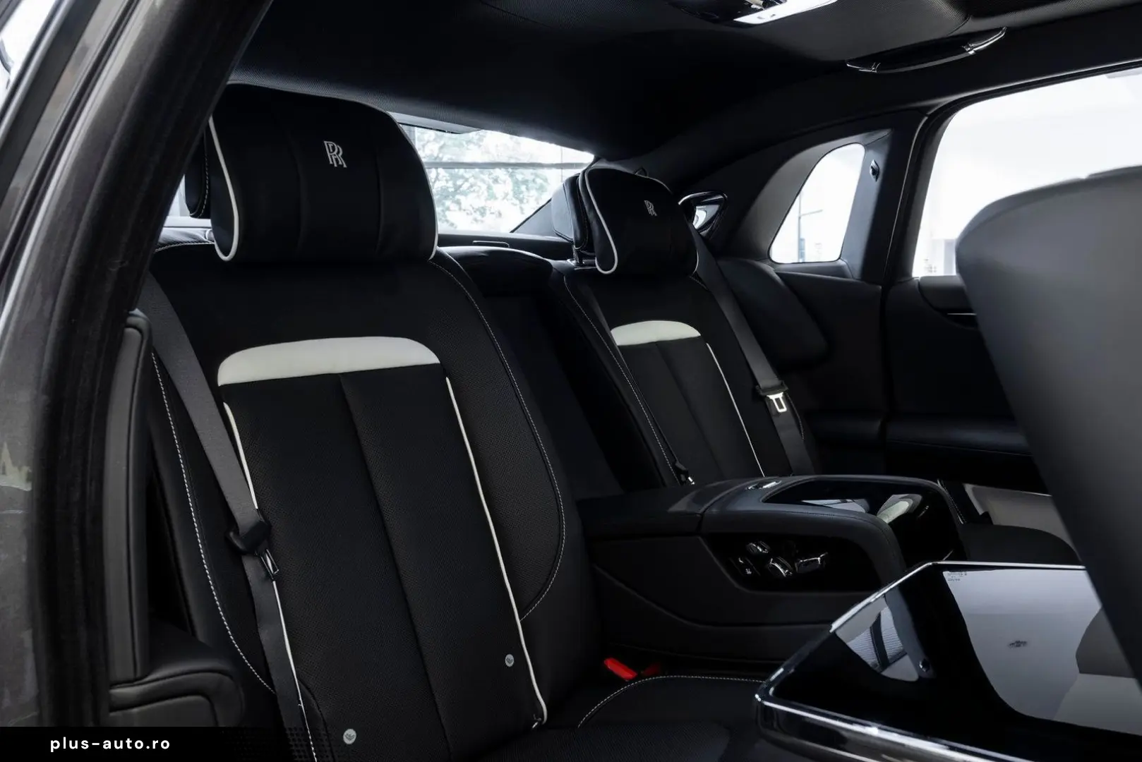 ROLLS ROYCE Ghost 2 year service & warranty