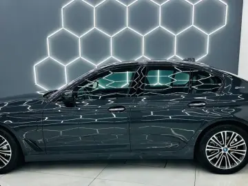 BMW Seria 5 2018 2.0i E6 Plug-in Hybrid 530e iPerformance Ga