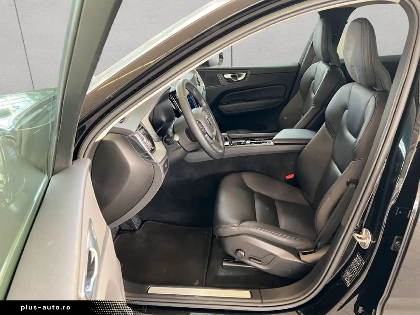 VOLVO XC60 B4 Aut Vollleder PilotAssist BLIS LED Googl