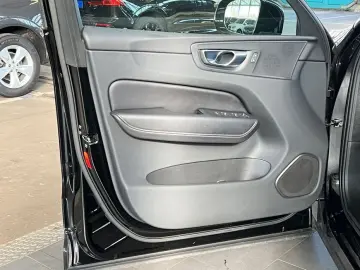 VOLVO XC60 B4 Aut Vollleder PilotAssist BLIS LED Googl