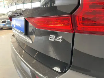 VOLVO XC60 B4 Aut Vollleder PilotAssist BLIS LED Googl