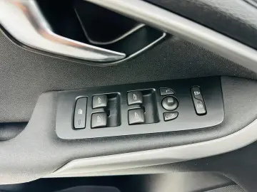 VOLVO V40 2017 2.0D E6 Garantie 12 Luni Rate Avans 0 Doar Cu