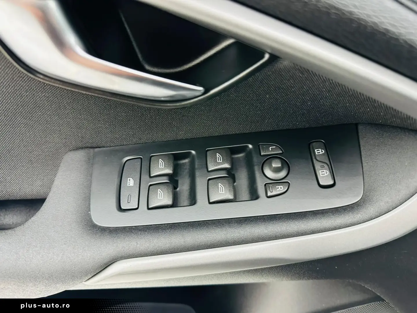 VOLVO V40 2017 2.0D E6 Garantie 12 Luni Rate Avans 0 Doar Cu