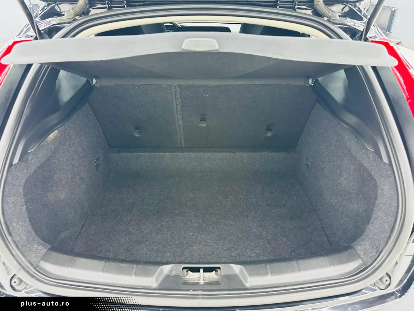 VOLVO V40 2017 2.0D E6 Garantie 12 Luni Rate Avans 0 Doar Cu