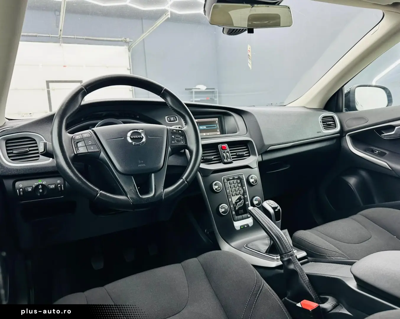 VOLVO V40 2017 2.0D E6 Garantie 12 Luni Rate Avans 0 Doar Cu