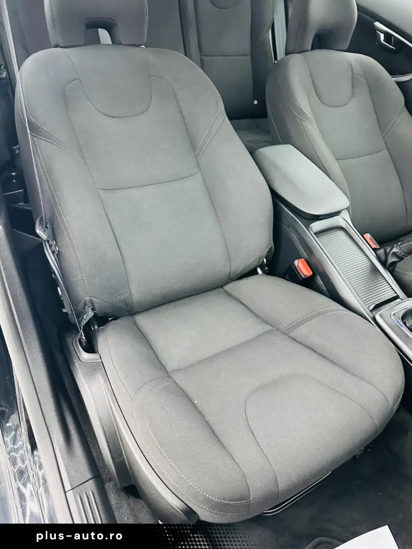 VOLVO V40 2017 2.0D E6 Garantie 12 Luni Rate Avans 0 Doar Cu