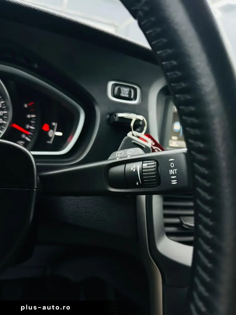 VOLVO V40 2017 2.0D E6 Garantie 12 Luni Rate Avans 0 Doar Cu