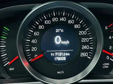 VOLVO V40 2017 2.0D E6 Garantie 12 Luni Rate Avans 0 Doar Cu