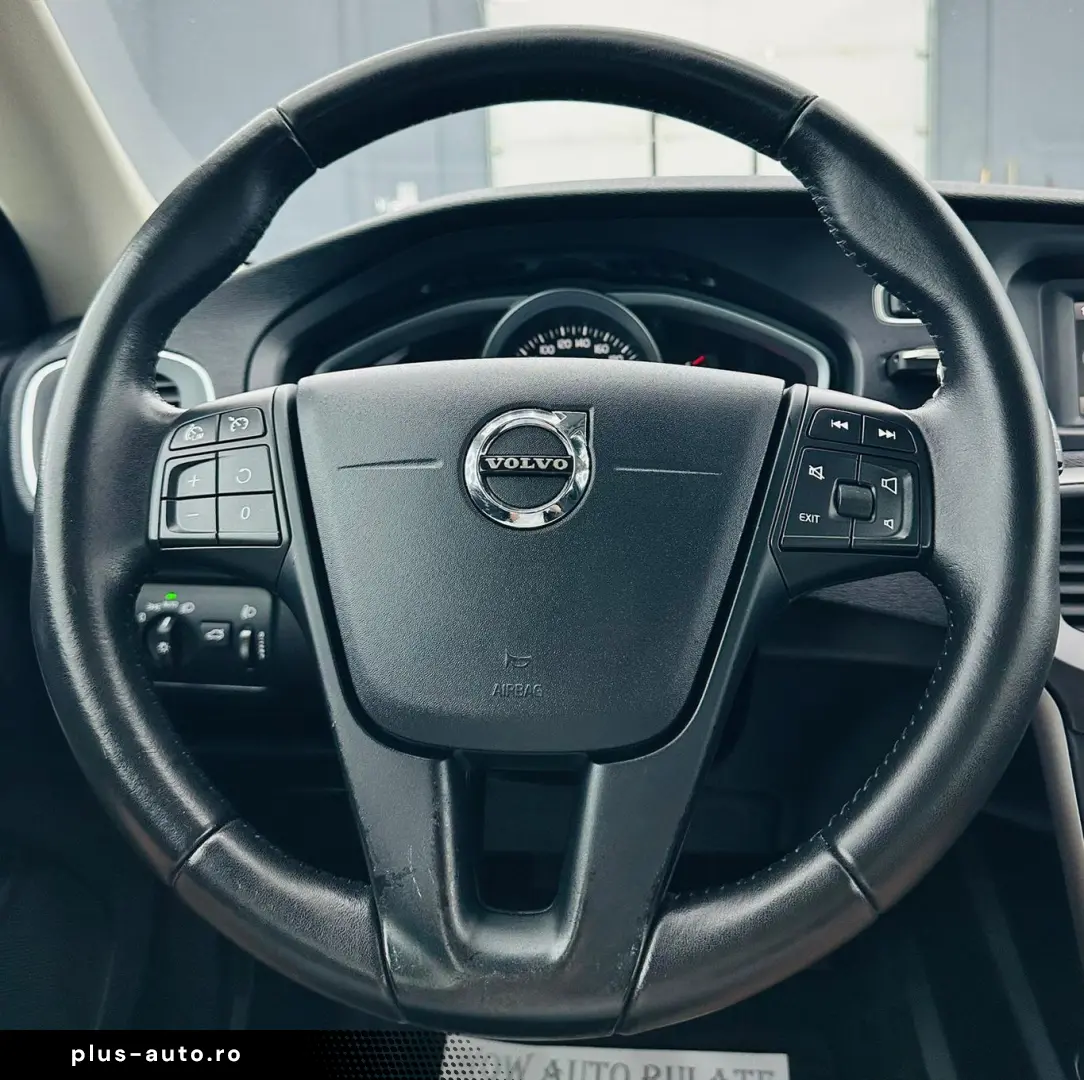 VOLVO V40 2017 2.0D E6 Garantie 12 Luni Rate Avans 0 Doar Cu