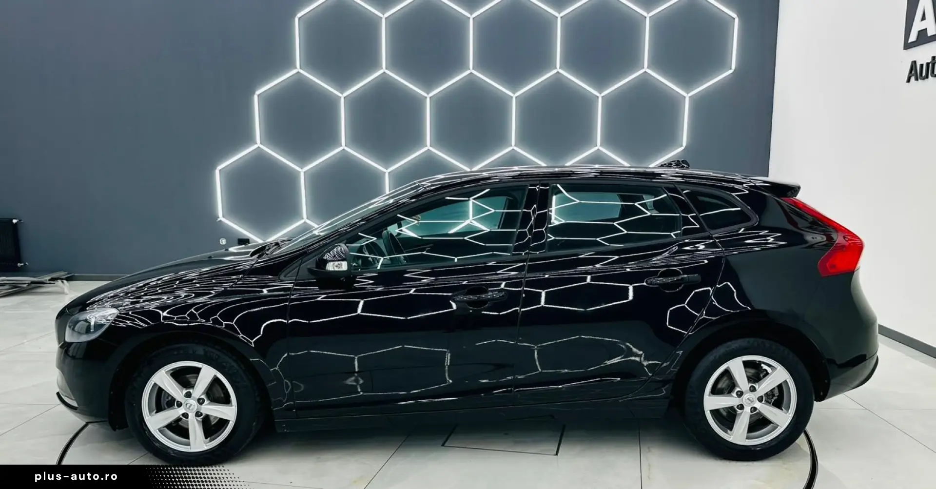 VOLVO V40 2017 2.0D E6 Garantie 12 Luni Rate Avans 0 Doar Cu