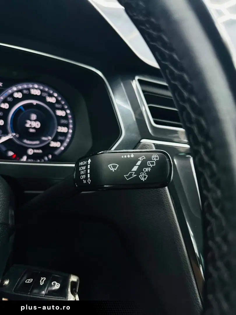VOLKSWAGEN TIGUAN 2017 2.0D E6 4x4 Garantie 12 Luni Rate Ava