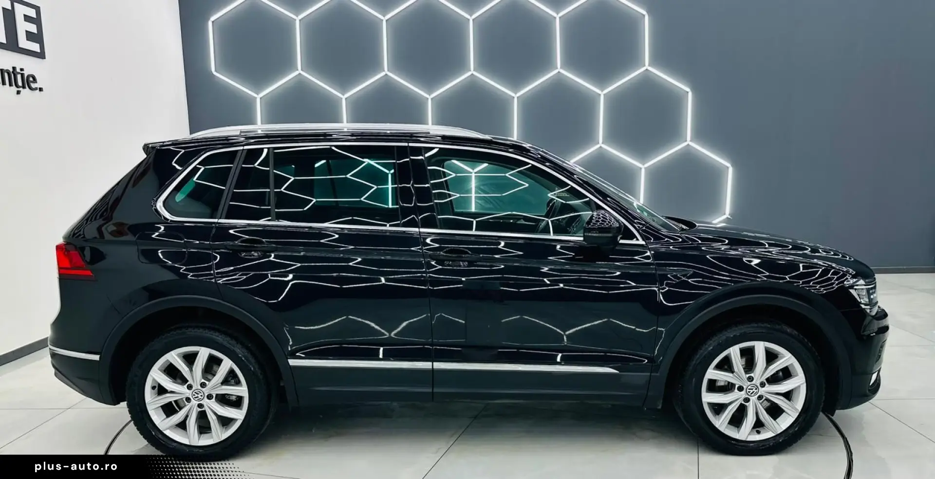 VOLKSWAGEN TIGUAN 2017 2.0D E6 4x4 Garantie 12 Luni Rate Ava