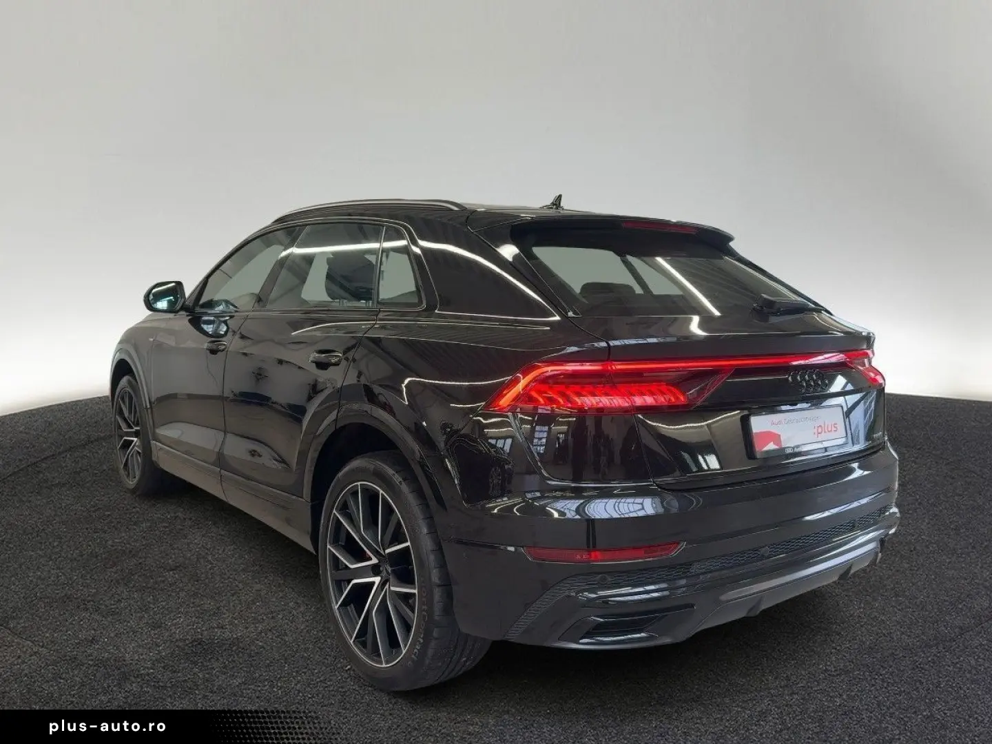 AUDI Q8 50 TDI quattro S line selection HuD Pano