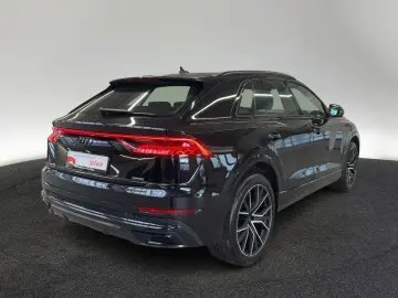 AUDI Q8 50 TDI quattro S line selection HuD Pano