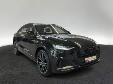 AUDI Q8 50 TDI quattro S line selection HuD Pano