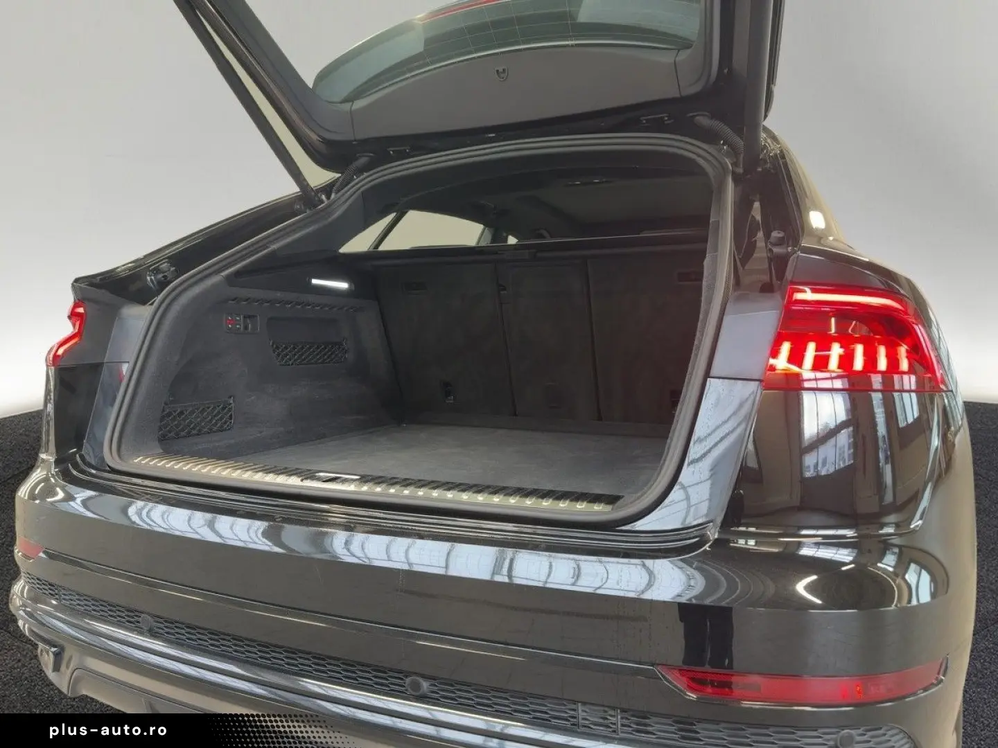 AUDI Q8 50 TDI quattro S line selection HuD Pano
