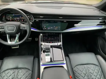AUDI Q8 50 TDI QUATT S LINE MATRIX RAUTE AHK PANO B&O