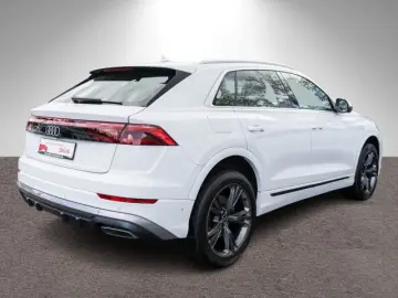 AUDI Q8 SUV 50TDI S line NAVI LED PANO HUD AHK 360