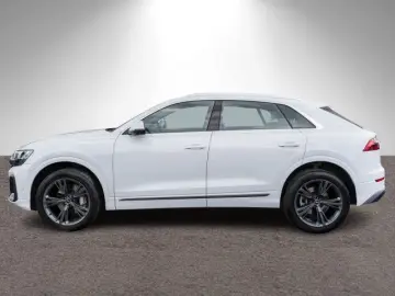 AUDI Q8 SUV 50TDI S line NAVI LED PANO HUD AHK 360