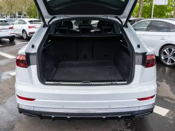 AUDI Q8 SUV 50TDI S line NAVI LED PANO HUD AHK 360